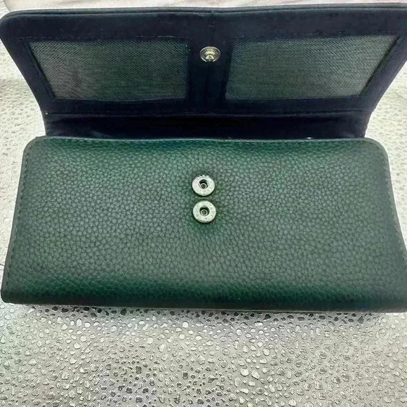 Nautica Blue Green Money Manager Wallet ID Safe RFID Protection. EUC - Picture 7 of 16